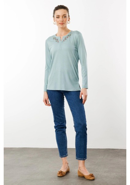 Kadın Nakış Işlemeli Uzun Kollu Penye Bluz 25702 Vişne fiyatları