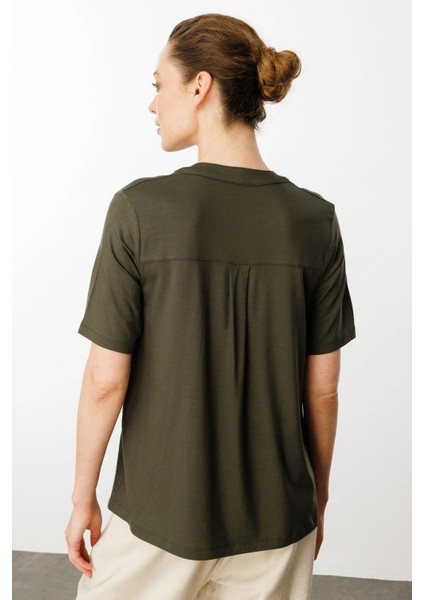 Kadın Yakası Düğmeli Penye T-Shirt 25764 Haki fırsatları