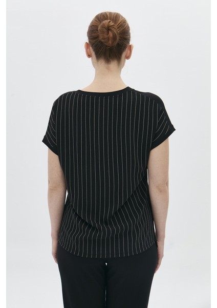 Kadın V Yaka Taşlı Süs Cep Detaylı Bluz 5841 Siyah modelleri