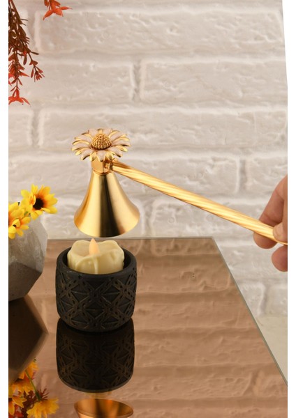 Papatya Figürlü Mum Söndürme Aleti Metal Mum Söndürücü Altın Renk - Bej Mine fırsatları