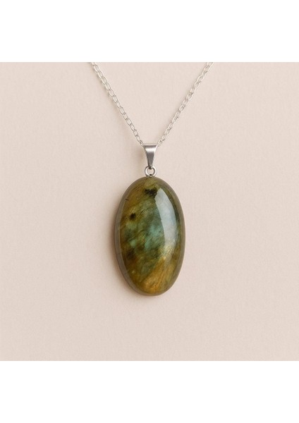 Oval Form Labradorit Taşı Kolye – Çelik Zincirli