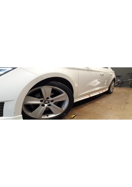 Seat Leon Mk3 Marşpiyel (Plastik) (PARLAK SİYAH)