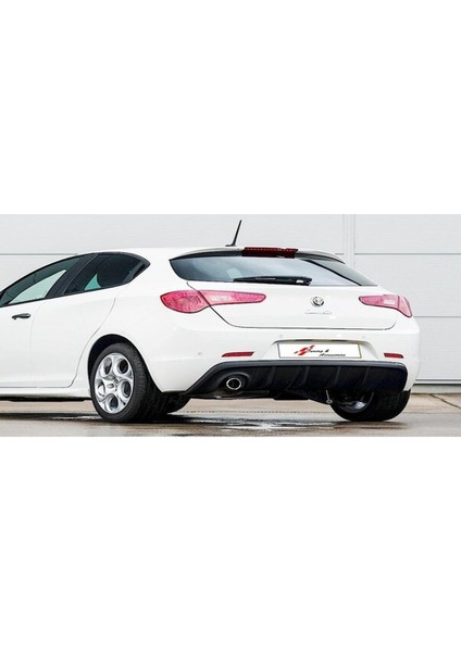 Alfa Romeo Giulietta 2010 - Difüzör Piano Black