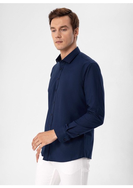 Slim Fit Klasik Yaka Düz Lacivert Erkek Gömlek GM1007100578 indirimleri