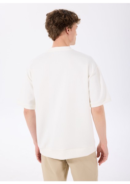 D5SM-TST3782 Kırık Beyaz Bisiklet Yaka Loose Fit Baskılı Erkek T-Shirt indirimleri