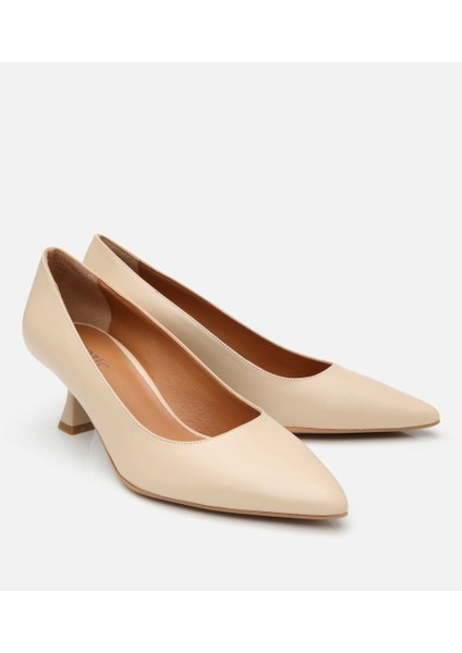 01AYH304150A310 KADIN Deri Bej Esnek Tabanlı Stiletto