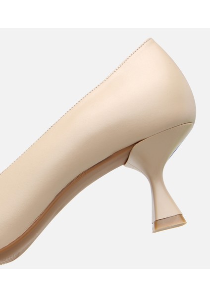 01AYH304150A310 KADIN Deri Bej Esnek Tabanlı Stiletto