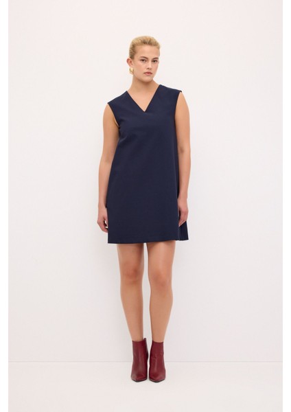 V Yaka Kolsuz Elbise