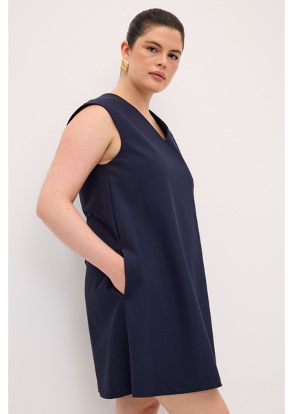 V Yaka Kolsuz Elbise indirimleri