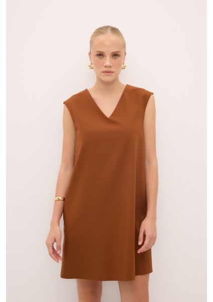 V Yaka Kolsuz Elbise