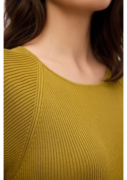 Kayık Yaka Kolsuz Bluz Olive 11544041000 indirimleri