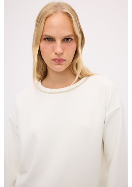 Yakası Taşlı Sweatshirt Vanilya 18744476000 fırsatları