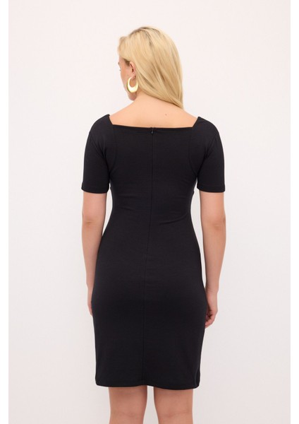 Kalp Yaka Elbise indirimleri