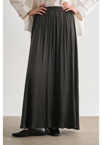 Gri Kırışık Görünümlü Saten Maksi Etek fiyatları