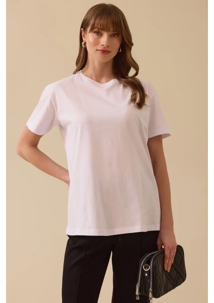 Kadın Yuvarlak Yaka Kısa Kollu T-Shirt - Beyaz