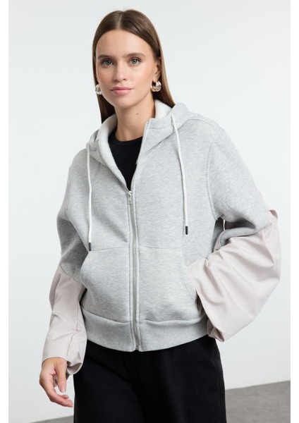 Gri Melanj Fermuarlı ve Paraşüt Detaylı Kapüşonlu Regular Kalıp Örme Sweatshirt fiyatları