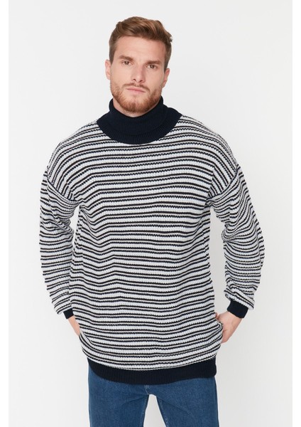 Lacivert Oversize Fit Balıkçı Yaka Çizgili Triko Kazak TMNAW23KZ00199 fiyatları