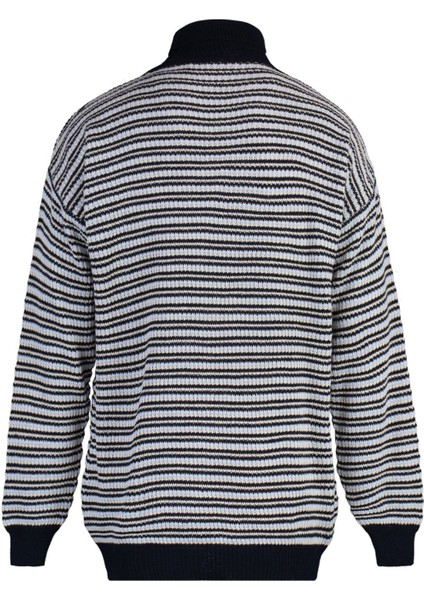Lacivert Oversize Fit Balıkçı Yaka Çizgili Triko Kazak TMNAW23KZ00199 indirimleri