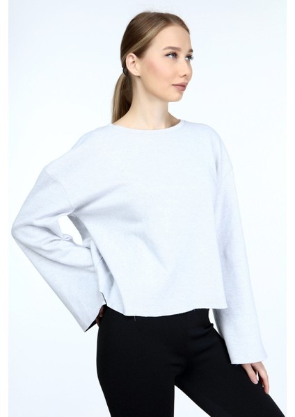 Kadın Ekru Volan Kollu Sweatshırt