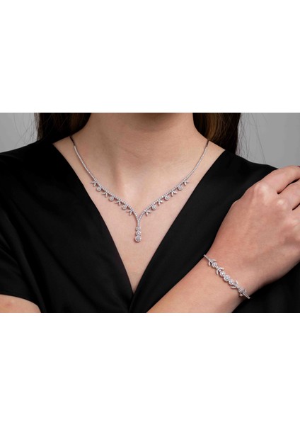 14 Ayar Beyaz Altın Çiçek Detaylı Set