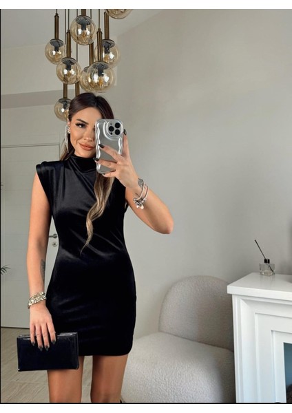 Chamakh Kadın Dik Yaka Omzu Detaylı Ince Kadife Kısa Elbise fiyatları