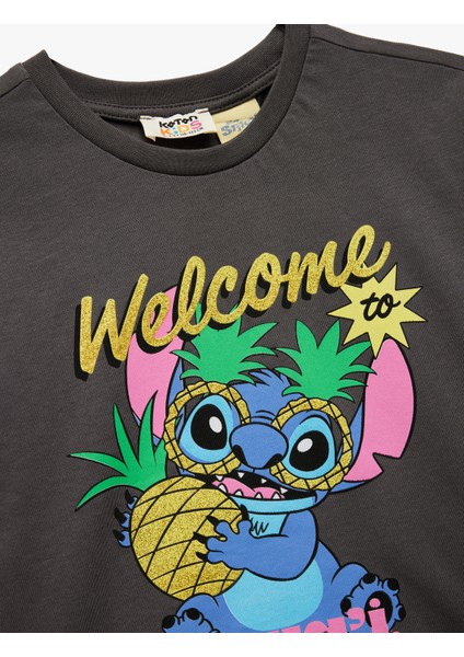 Pamuklu Bisiklet Yaka Kısa Kollu Lisanslı Simli Stitch Baskılı Tişört