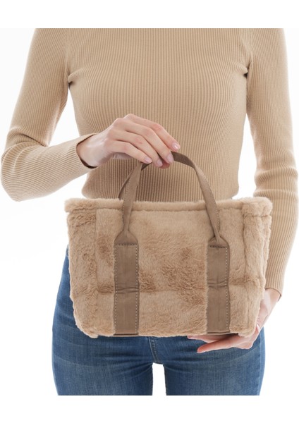 El-Omuz ve Kol Kullanımına Uygun Peluş The Tote Bag Kadın Çanta fiyatları