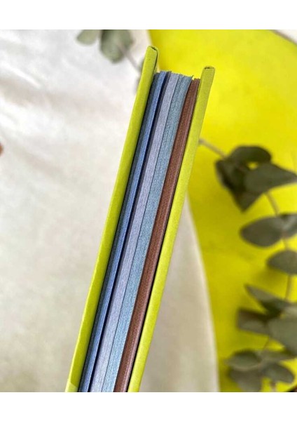 Okul Defteri 110 Yaprak 17X24 cm Sert Kapak 4 Bölümlü Çizgili