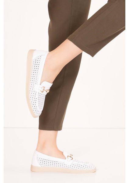 Kadın Deri Yazlı Lazer Delikli Şık Loafer ANL.2999 - Beyaz - 39 modelleri