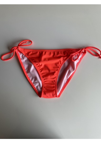 Nar Çiçeği Kenarları Ince Ipli Bağcıklı Bikini Altı fiyatları