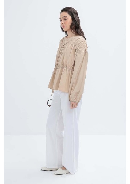 Bej-Büzgülü Düğmeli Gömlek modelleri