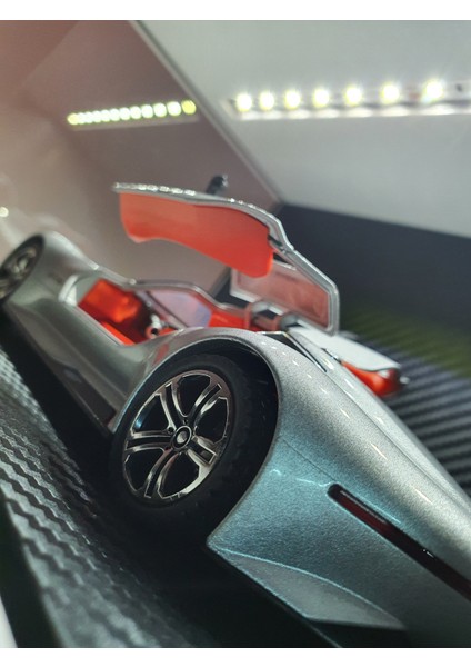 1:24 Ölçek Siyah Karbon Kaplama LED Işıklı Akrilik Korumalı Sergileme Standı/diorama fiyatları