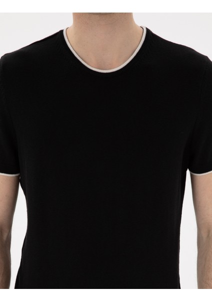 Erkek Siyah Slim Fit Bisiklet Yaka Triko Tişört 50307401-VR046