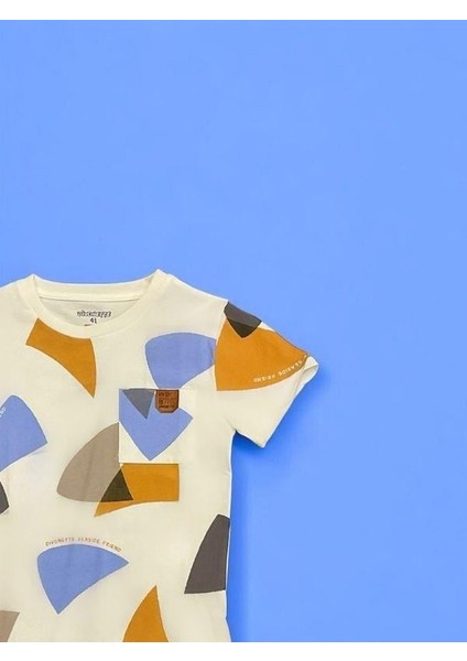 Erkek Çocuk Cepli Renkli Baskılı T-Shirt