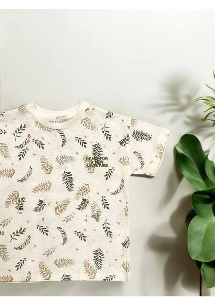 Erkek Çocuk Yaprak Desenli Tshirt