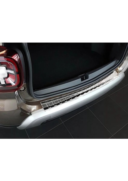 Dacia Duster Arka Tampon Eşiği - Krom | (2018-2024)