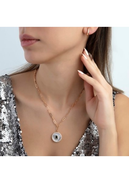 2025 Özel Renk Kaplama Sedef Üzeri Emerald Taşlı Ithal Fashion Kolye