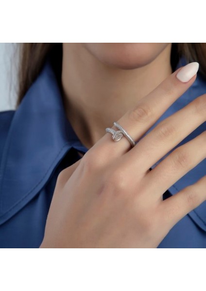 Silver Renk Taşlı Çivi Fashion Yüzük Vip Kalite