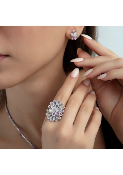 Ice Cut Rainbow Taşlı Floral Yüzük