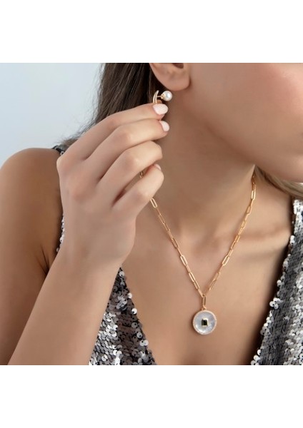 2025 Özel Renk Kaplama Incili Half Moon Ithal Fashion Küpe