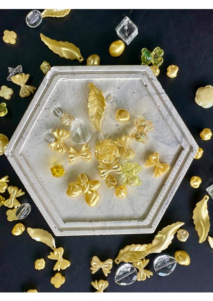 50 Gram Sedefli Karışık Figürlü Plastik Boncuk,