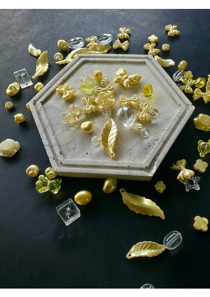 50 Gram Sedefli Karışık Figürlü Plastik Boncuk, modelleri