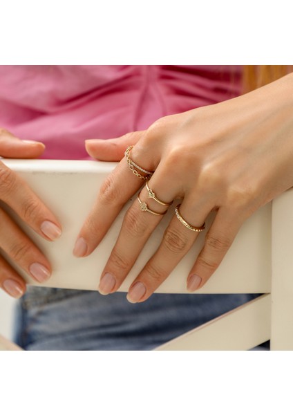 14 Ayar Altın Minimal Dört Yapraklı Yonca Yüzük KRS082-14GRZ fiyatları