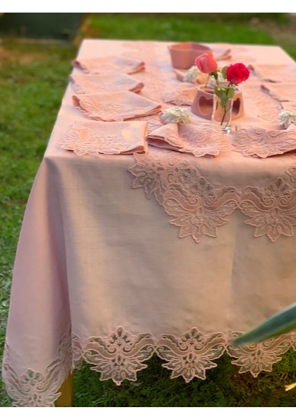 Masa Örtüsü Pembe Fransiz Dantelli 160/220 cm Masa Örtüsü 8 Pecete