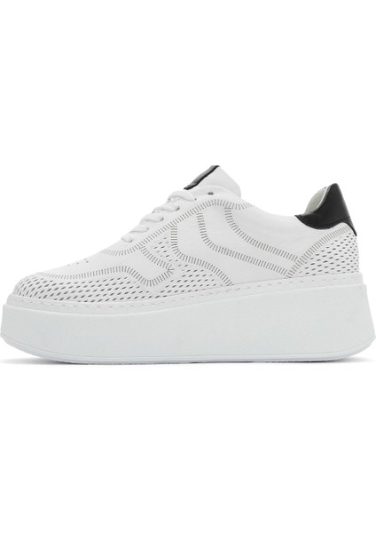 Kadın Beyaz Beğcıklı Kalın Tabanlı Deri Sneaker 25SFD371418