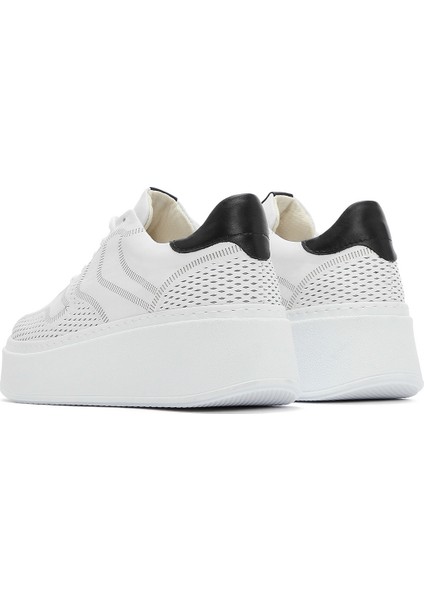 Kadın Beyaz Beğcıklı Kalın Tabanlı Deri Sneaker 25SFD371418