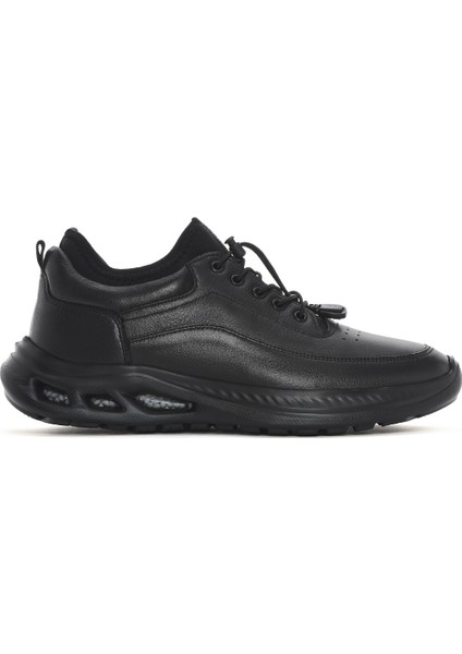 Erkek Siyah Bağcıklı Kalın Tabanlı Deri Sneaker 25SFD641018