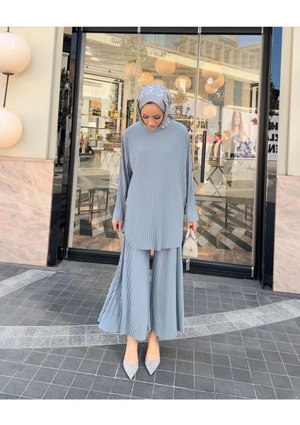 Piliseli Bol Kesim Pantolonlu Takım