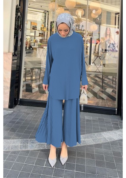 Piliseli Bol Kesim Pantolonlu Takım