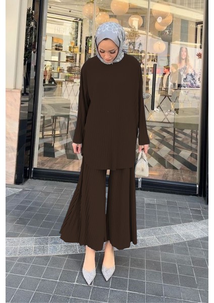 Piliseli Bol Kesim Pantolonlu Takım